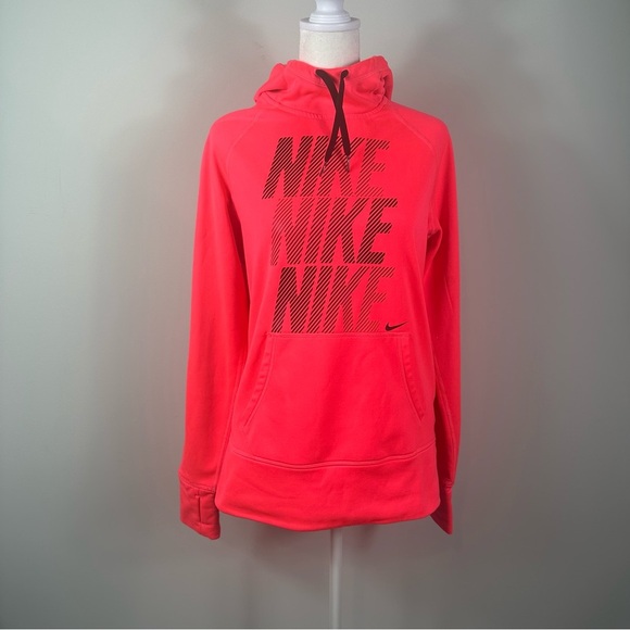 Nike Therma Fit Hoodie Women’s Medium Neon Pink Black Logo Pullover Sweatshirt - Picture 6 of 7